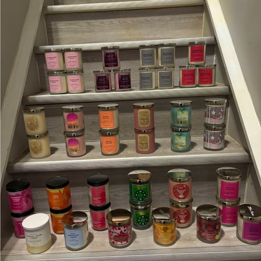 $5 Bath & body works 1 wick candles!!
Any scents📲